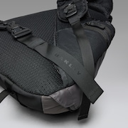 Latitude Sling Pack - Granite Gray