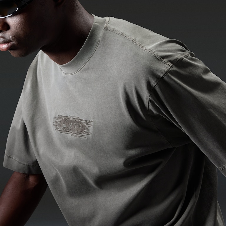 Echo Mod Embroidered Tee - Granite Gray