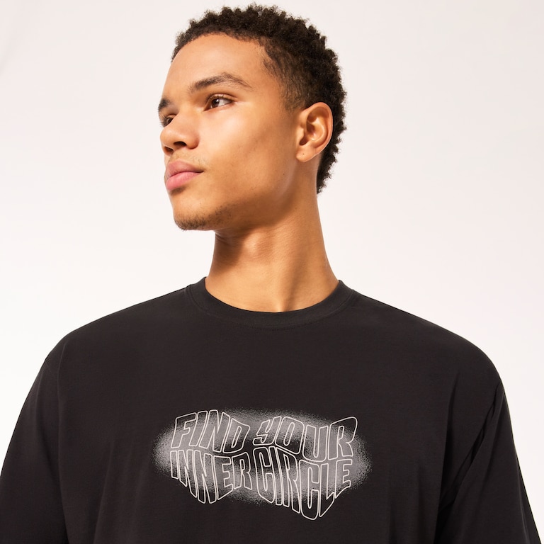M Poly Satisfy Graphic SS Tee - Blackout