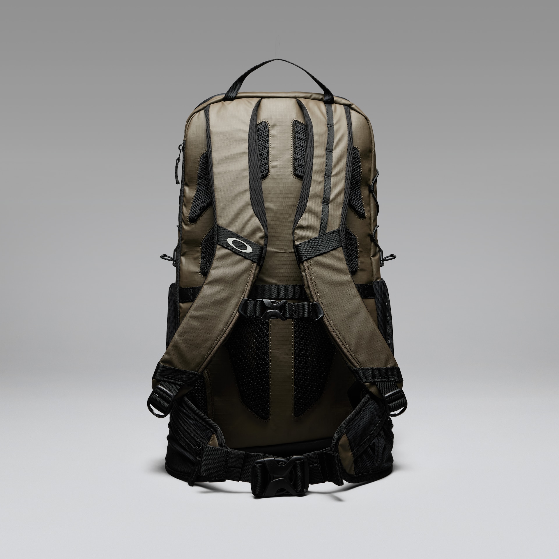 Oakley Terraquest 29L Backpack in Pitch Black | Oakley® US