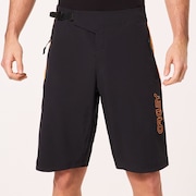 Seeker Short 2.0 - Blackout/Soft Orange