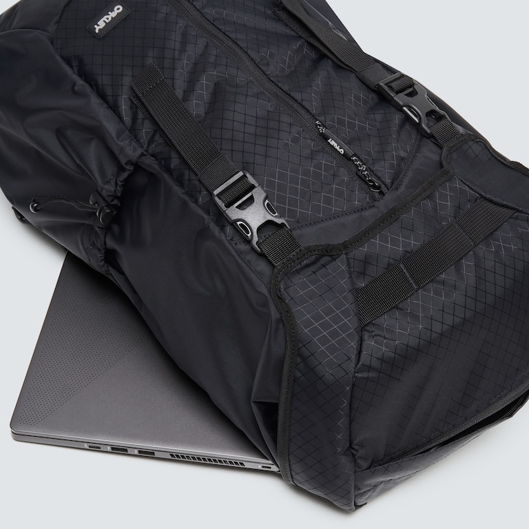 Voyager Backpack - Blackout