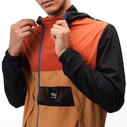 Jaqueta Travel Nomad Windbreaker - Gold
