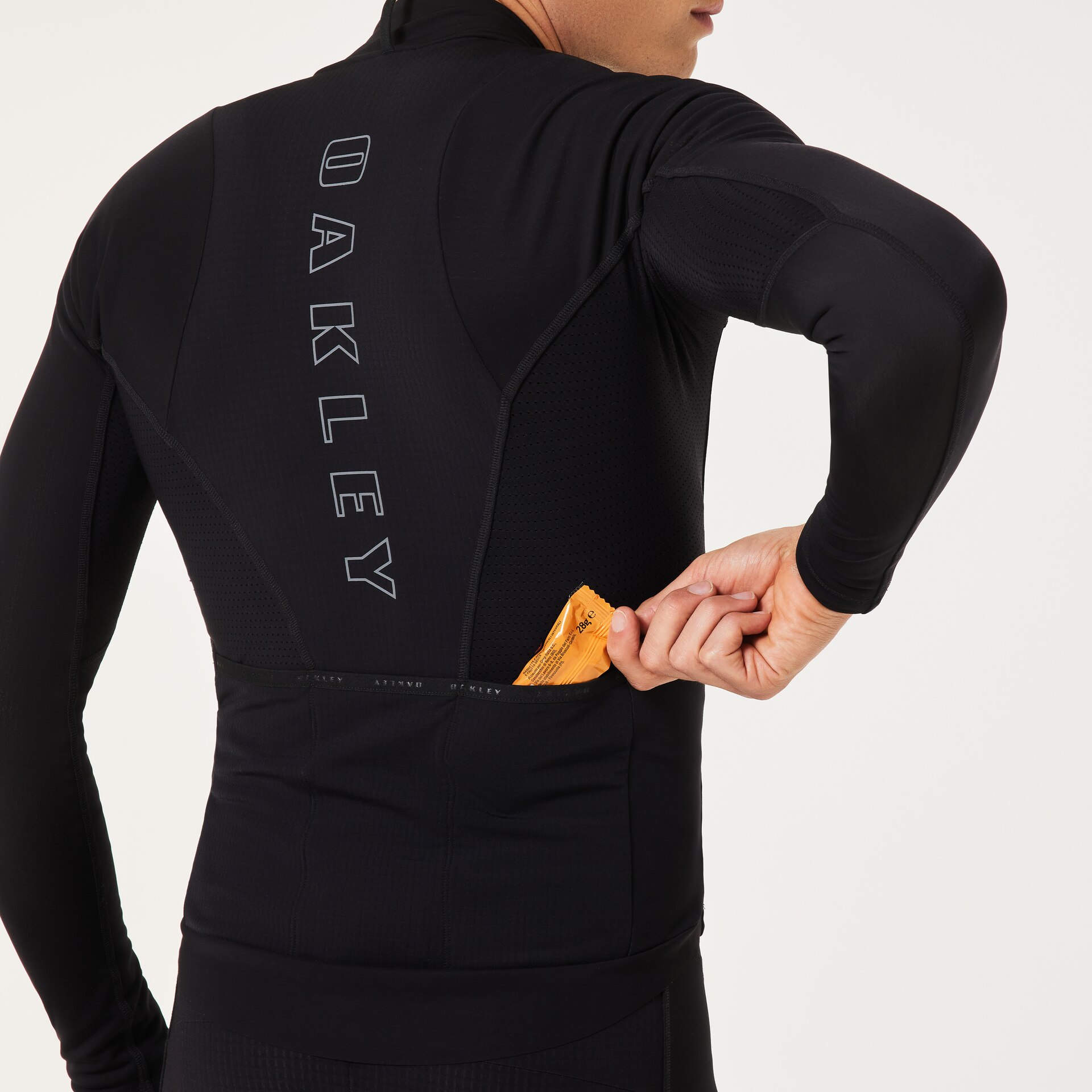 Oakley Endurance Pro Thermal LS Jersey in Blackout | Oakley® US