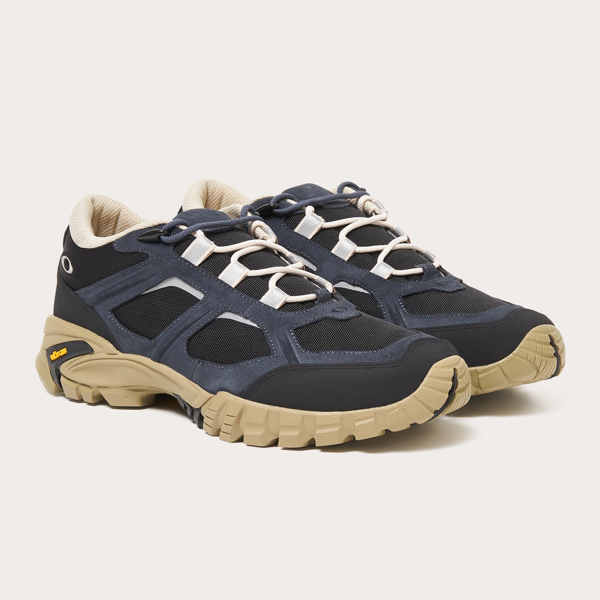 m&m オークリー SIERRA TERRAIN US10／UK9 Oakley Sierra Terrain in Graphite | Oakley® US