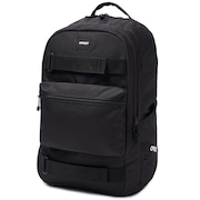 Street Skate Backpack - Blackout