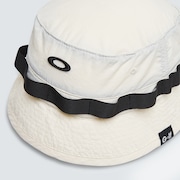 Graphic Bucket Hat - Arctic White