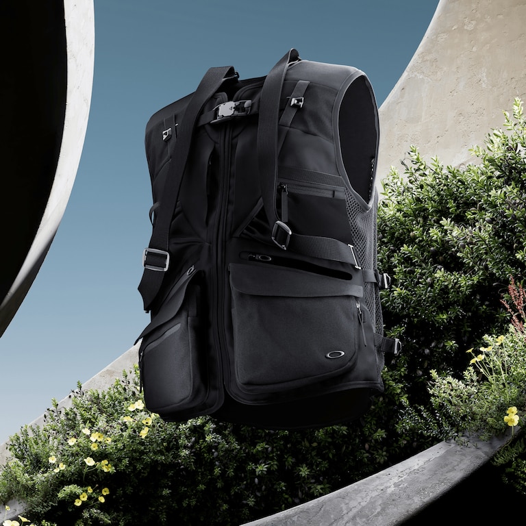 Latitude Flex Vest - Blackout