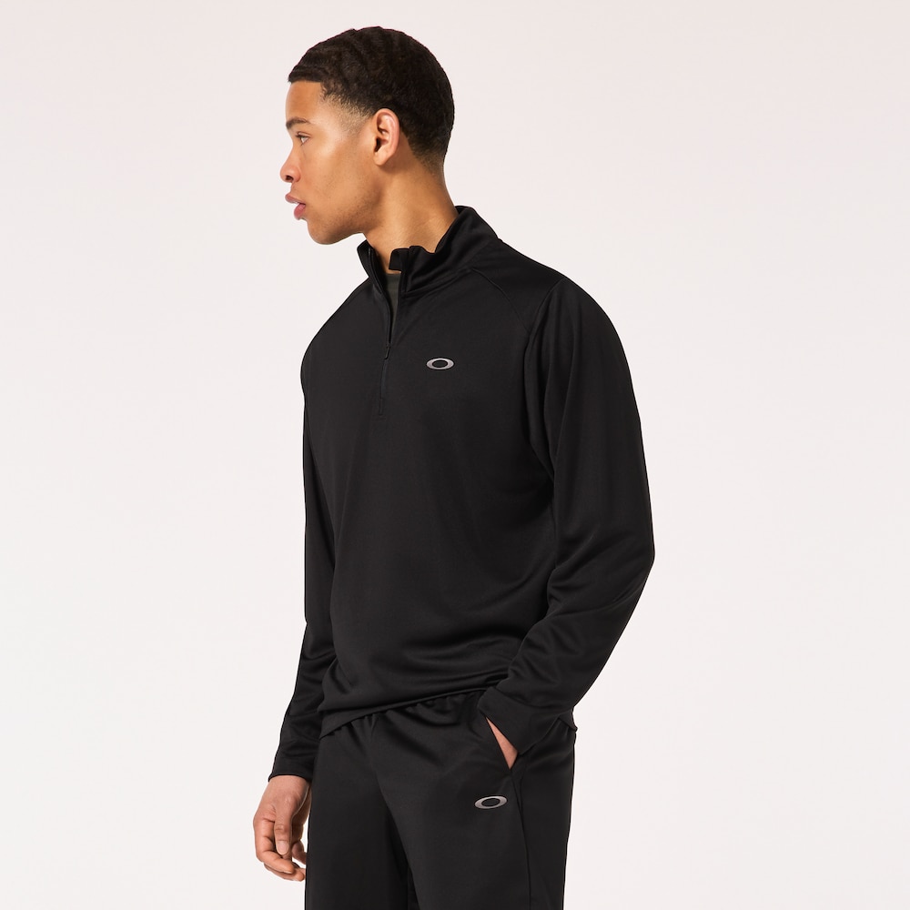Oakley Foundational 1/4 Zip in Blackout | Oakley® US