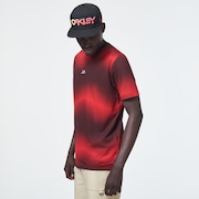 Dynamic Short Sleeve Tee - High Risk Red