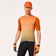 Orange/Green Pixel Pt