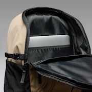 Enduro 25L Backpack - Pebble