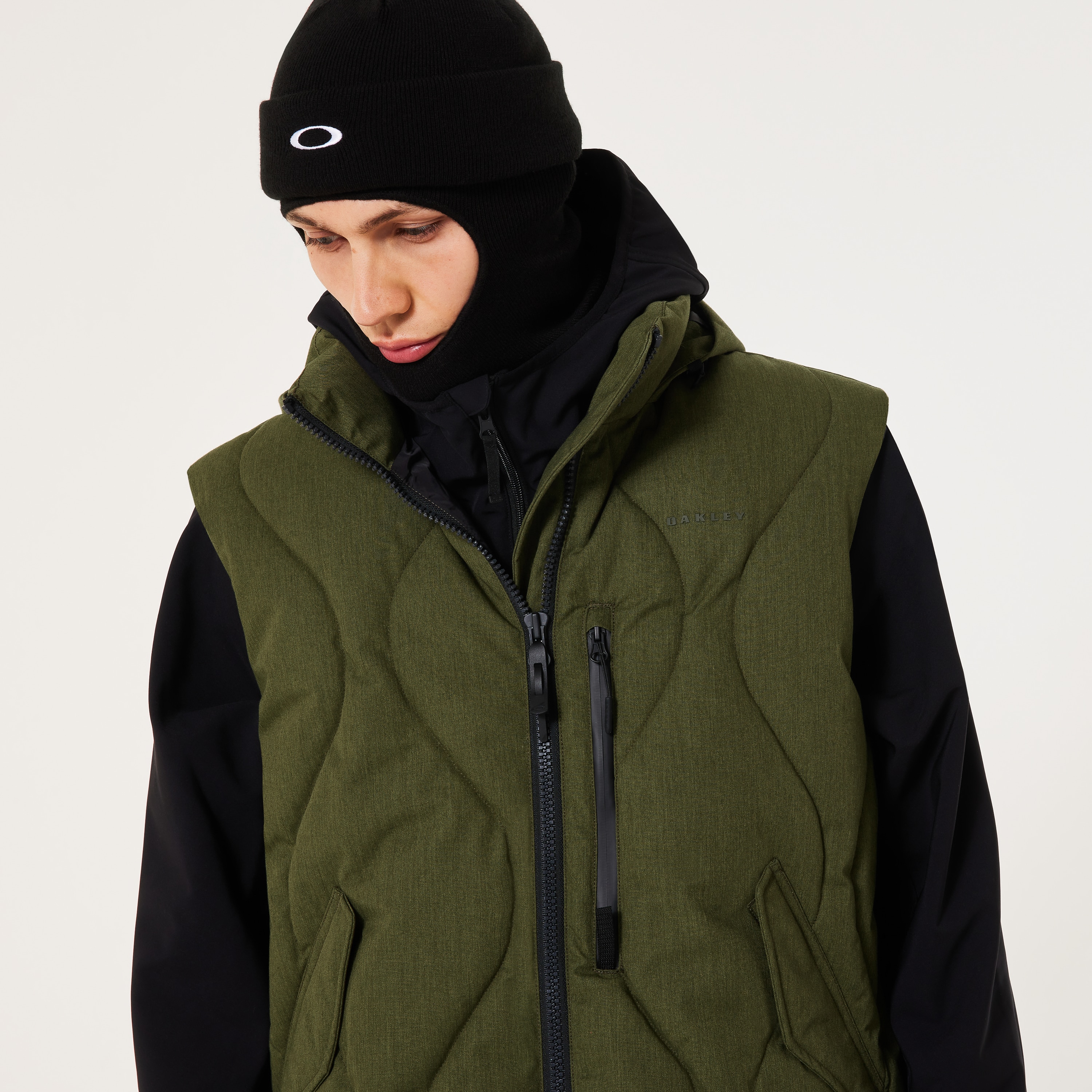00’s OAKLEY Down Vest オークリー オークリー Baldface Puffer Vest Army Green | オークリー公式ストア 日本