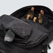 Futura Commuter Backpack - Blackout
