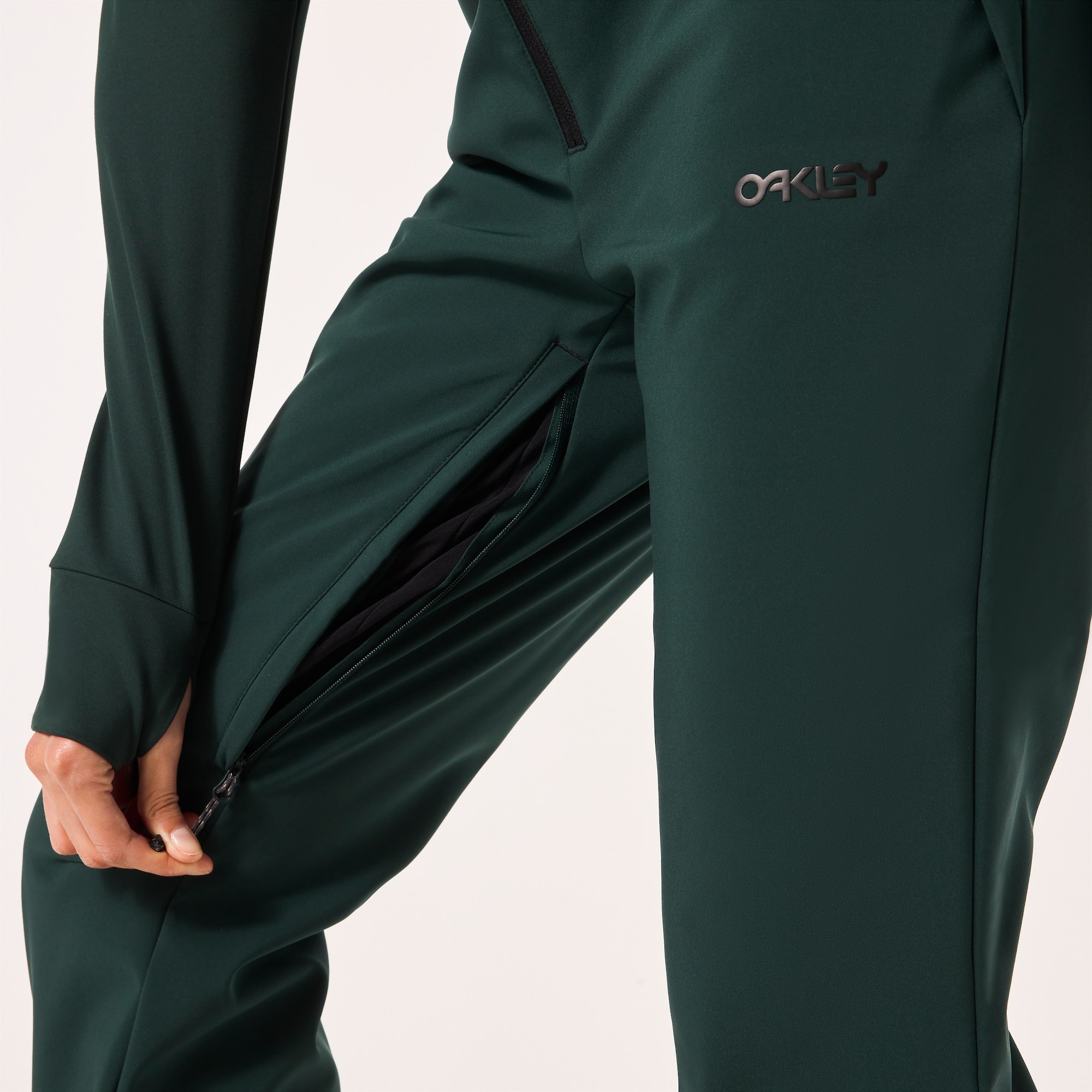 Oakley Tnp Harper Softshell Bib in Hunter Green | Oakley® US