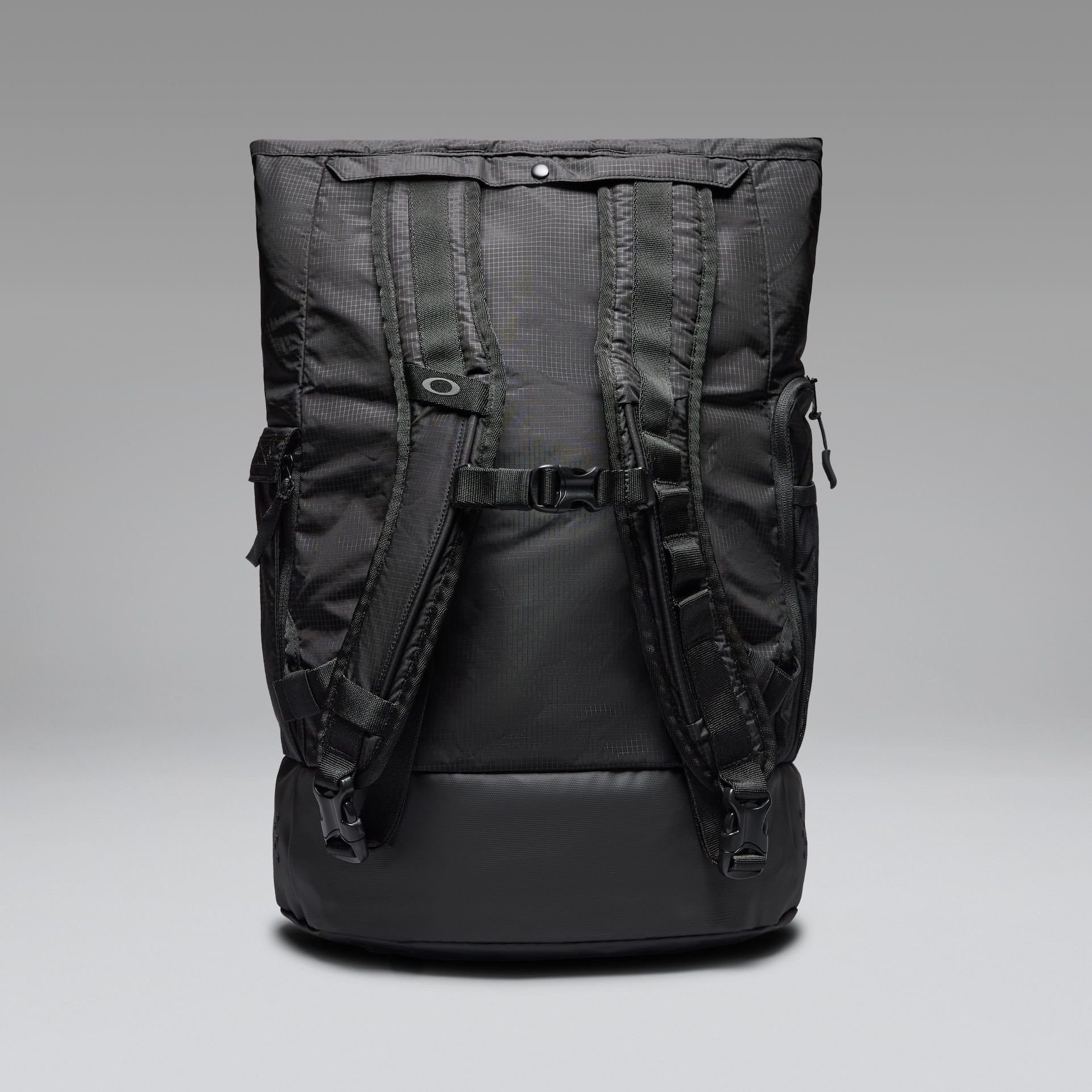 Oakley Reserve Utility Bag in Aviator Green | Oakley® US