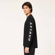 Slant Logo Print L/S Tee 8.0 - Blackout