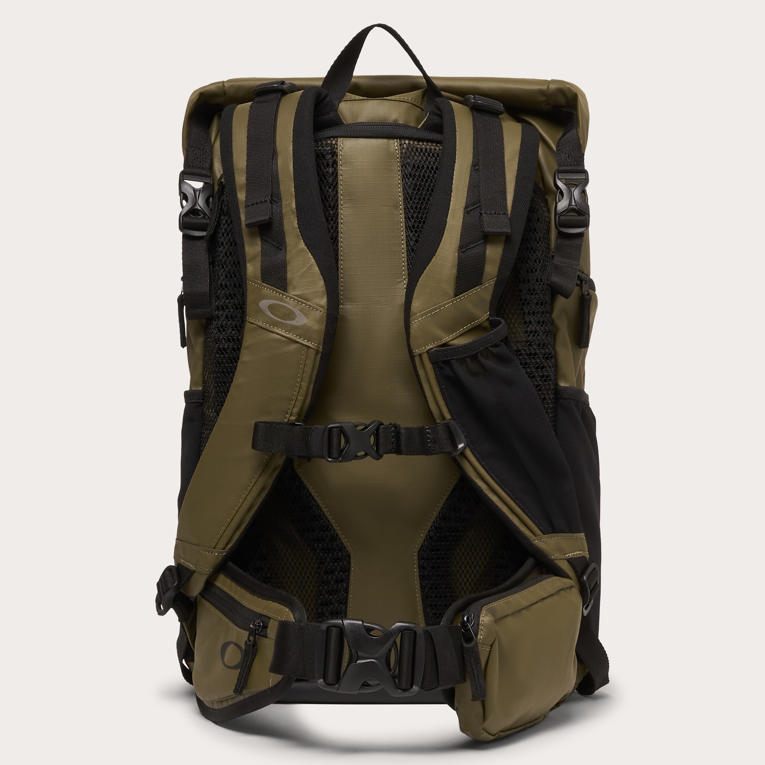 Oakley Road Trip Terrain 25L Rc Pack in Blackout | Oakley® US