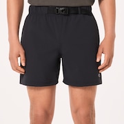 Latitude 18" Short - Blackout