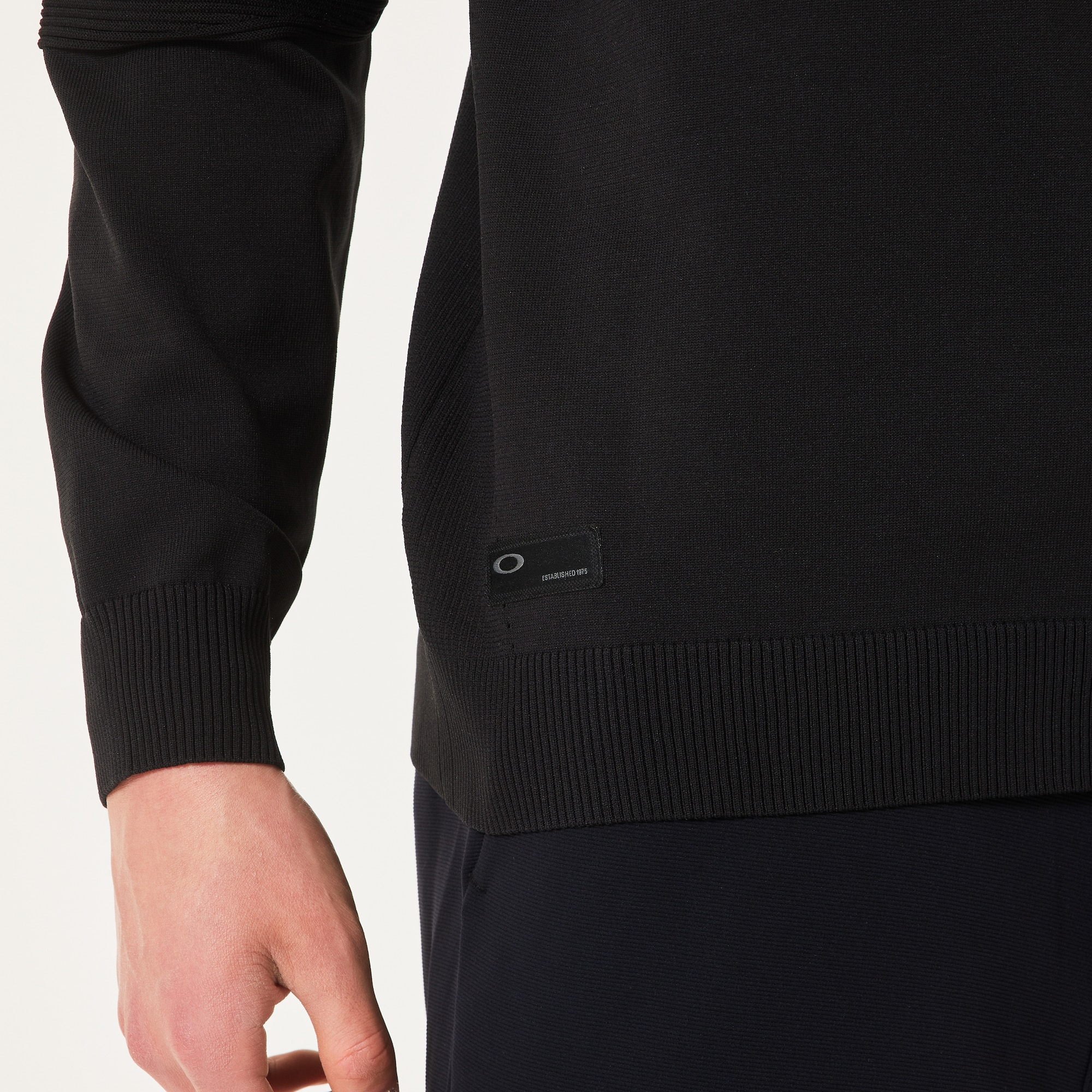 オークリー Skull LS Sweater Mock Shirt 2.0 Blackout | オークリー