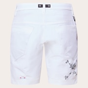 Skull Heat Block Staple Shorts - White