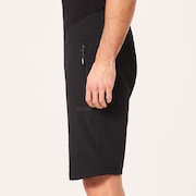 Element Short - Blackout