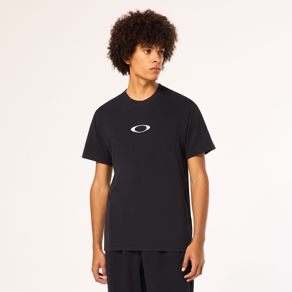 Oakley ブラック シャツ Oakley Mtl Tee in Blackout | Oakley® US