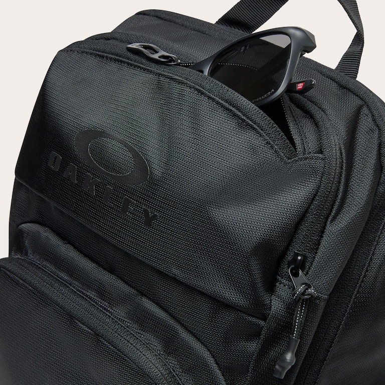 Essential Day Pack M 9.0 - Black