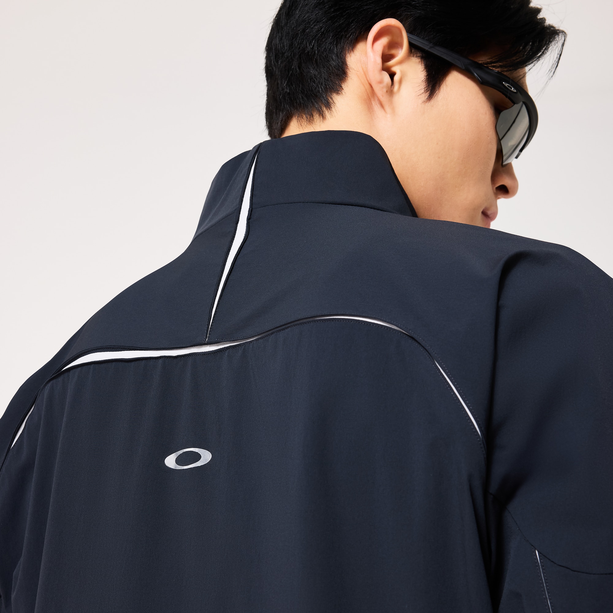 オークリー Fusion Flex Neo Jacket 1.0 Pitch Black | オークリー公式