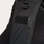 Latitude Sling Pack - Blackout