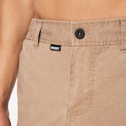 Chino 19 Hybrid Short - Rye
