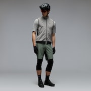 Elements Alpha Vest - Cement