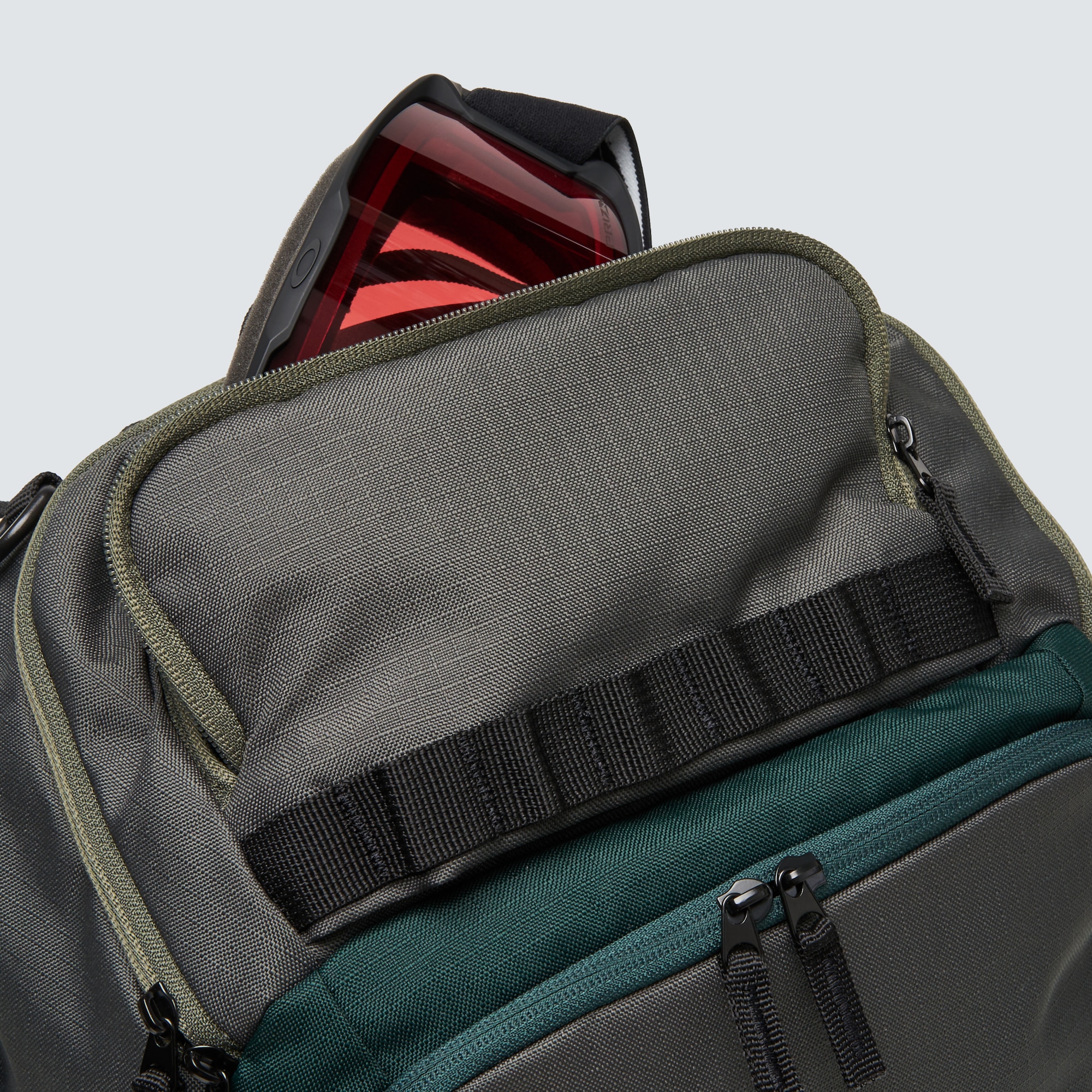 Oakley Peak Rc 25L Backpack in New Dark Brush | Oakley® US