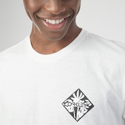 Camiseta Masc Mod Linear  Threads Oversized SS Tee - Bone