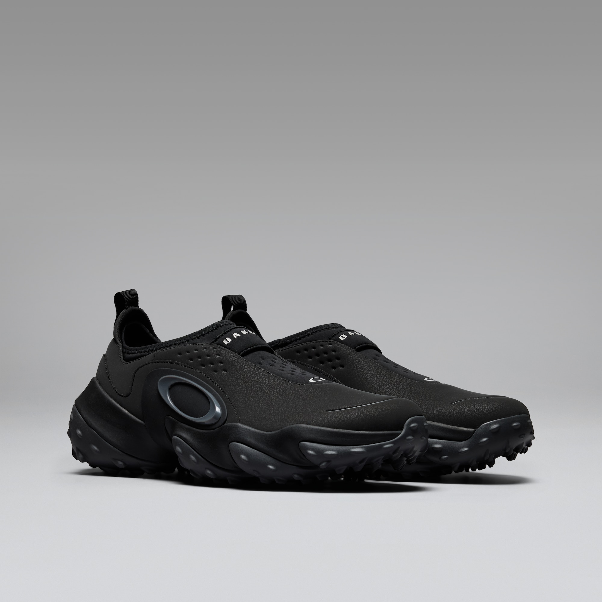 オークリーエッジアイコン Oakley Edge Icon in Blackout | Oakley® US