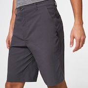 Oakley Perf 5 Utility Short - Forged Iron