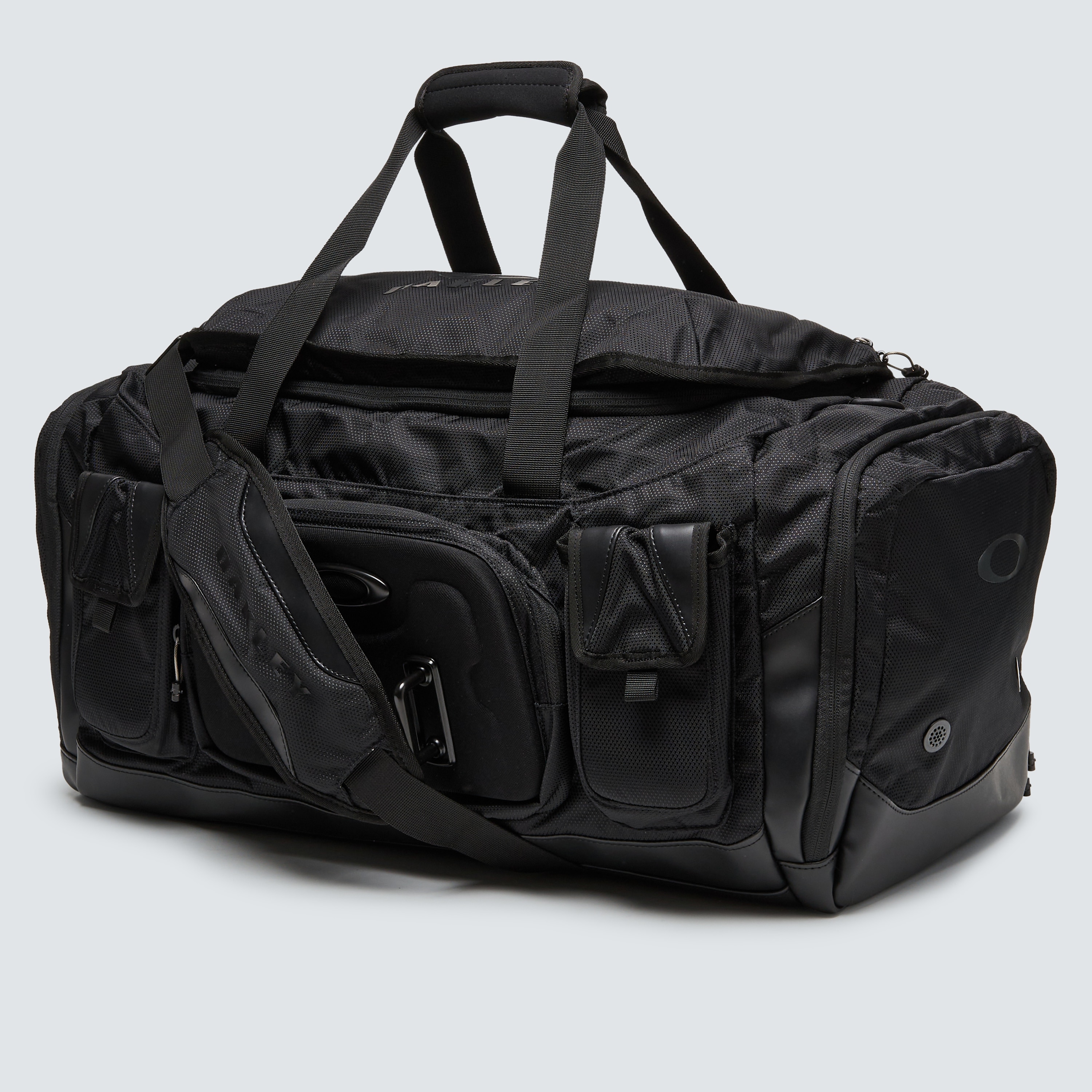 Oakley Urban Ruck Rc Duffle in Blackout | Oakley® US