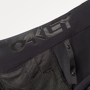 W Factory Pilot  Lite  Short - Blackout