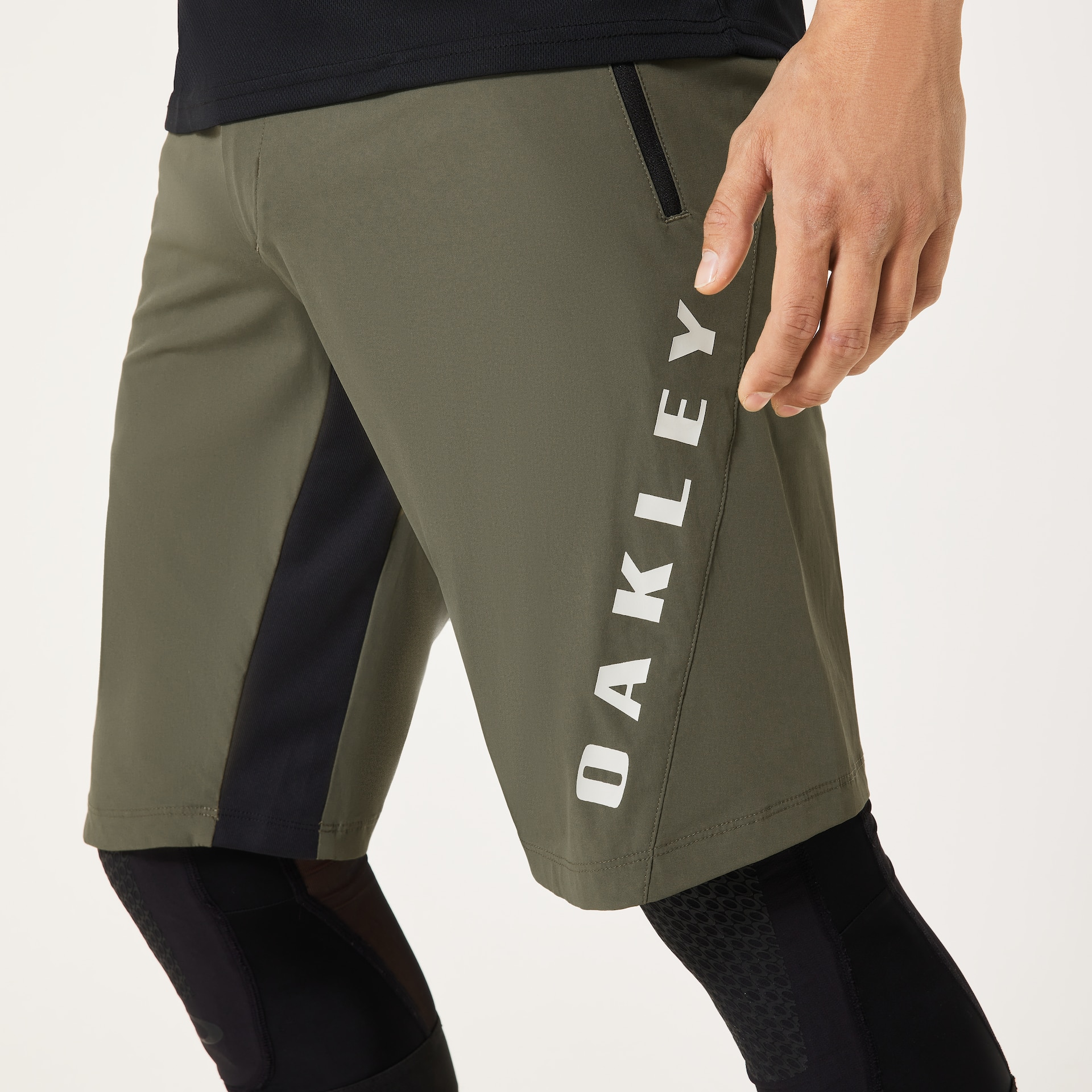 Oakley Men's Free Ride Lined Short - Army Green Size: 32