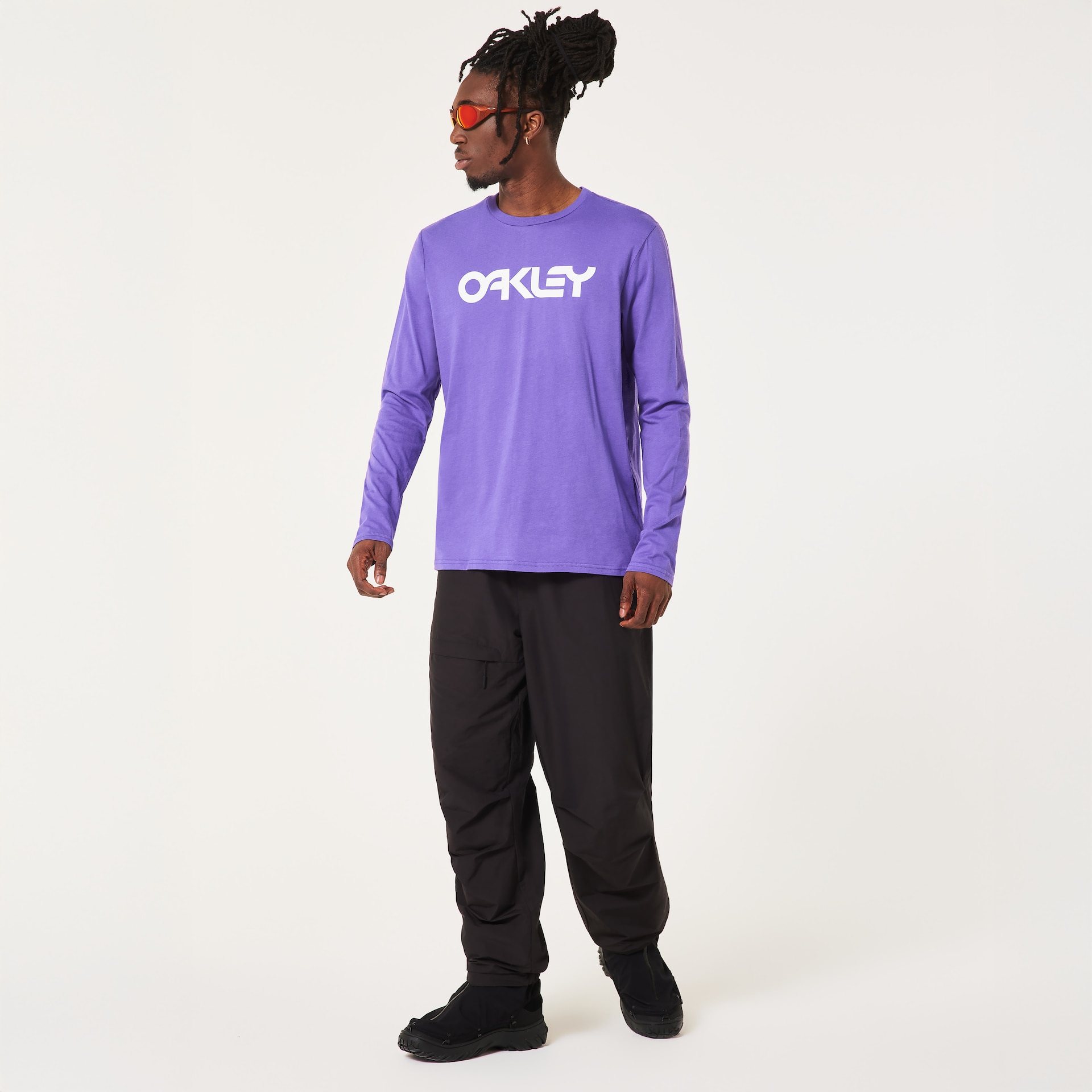 Oakley Mark II L/S Tee 2.0 in Black/White | Oakley® US