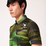 Skull Mirage Graphic Zip Shirt - Black Print