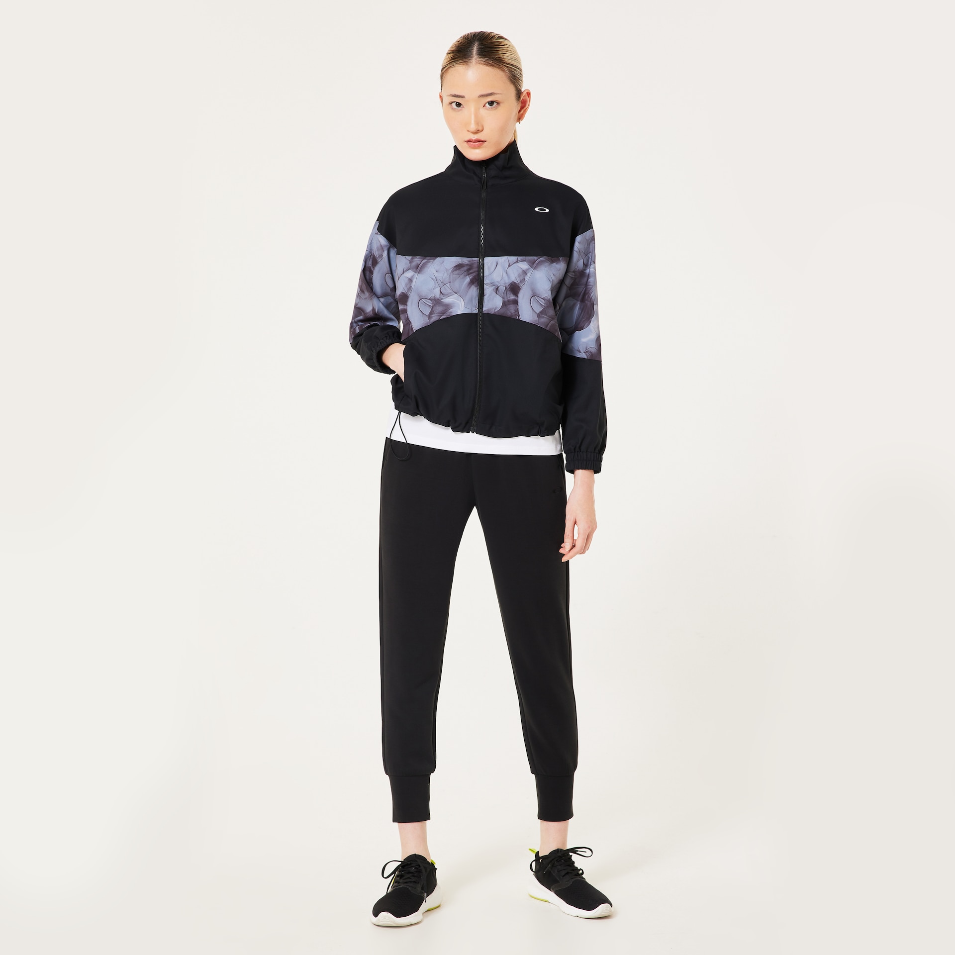 Oakley Radiant Mobility Jkt 9.0 in Blackout | Oakley® JP
