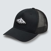 Peak Snapback Hat - Blackout
