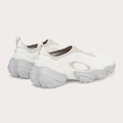 Oakley Edge Icon - White