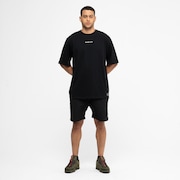 Camiseta Oakley Big Skull - Blackout