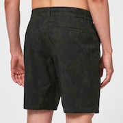 Chino 19 Hybrid Short - New Dark Brush Flower