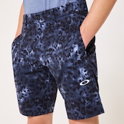 Skull Heat Block Staple Shorts - Black Print