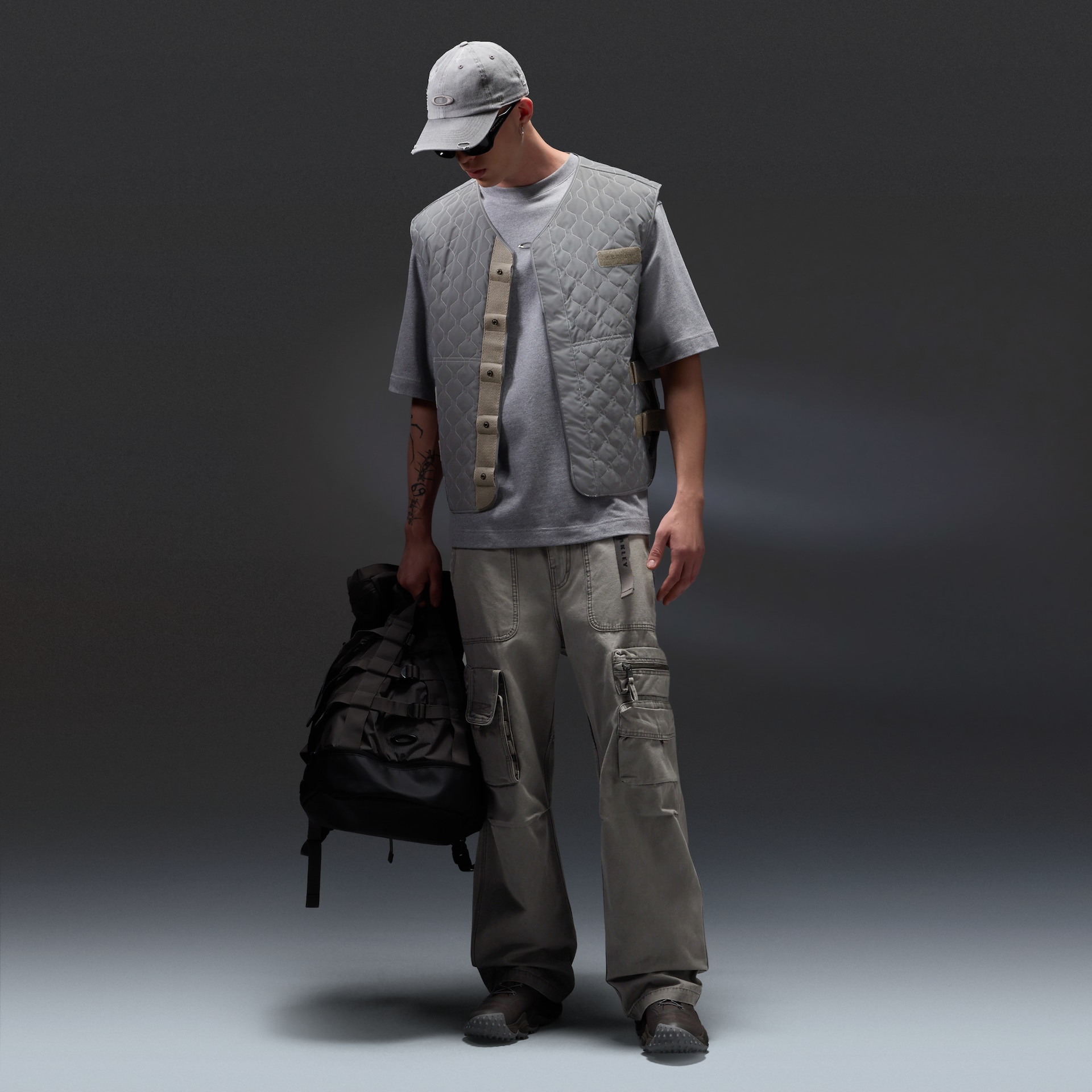 Oakley Reserve Strato Cargo Pant In Gray