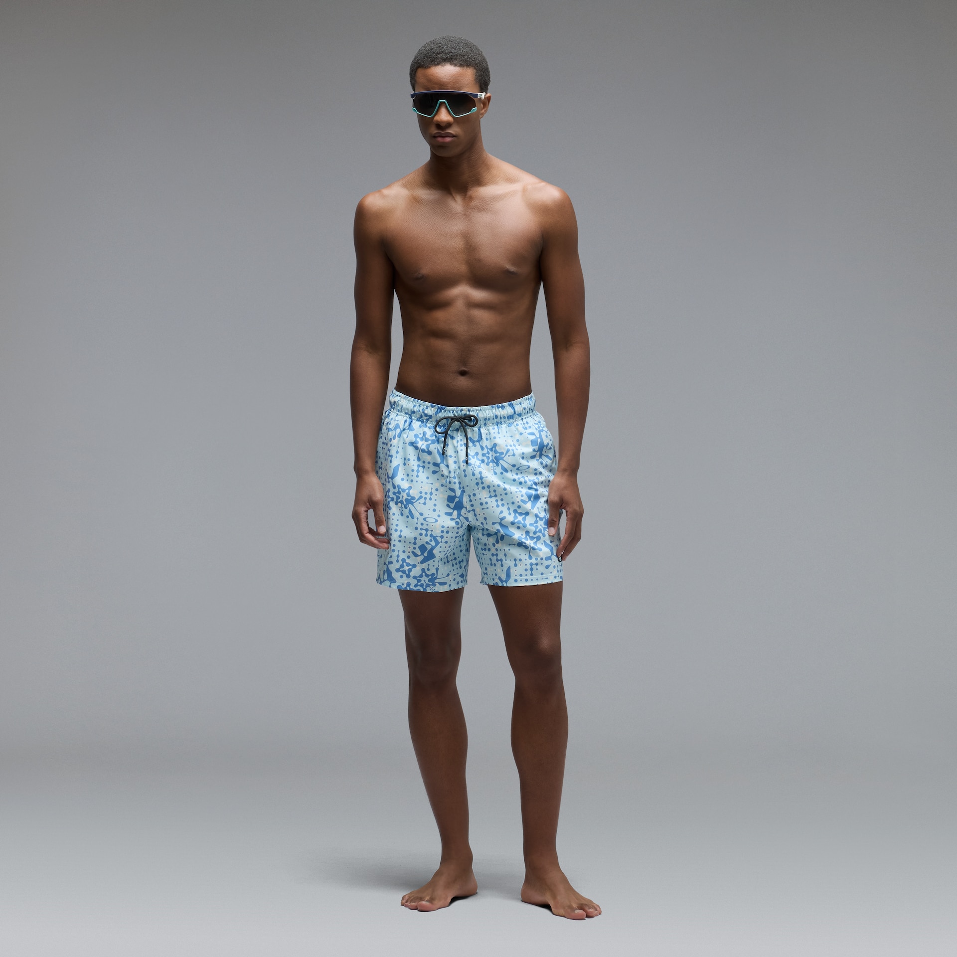 Oakley All Hibiscus 17'' Beachshort in Monog Pixels Elect Blue