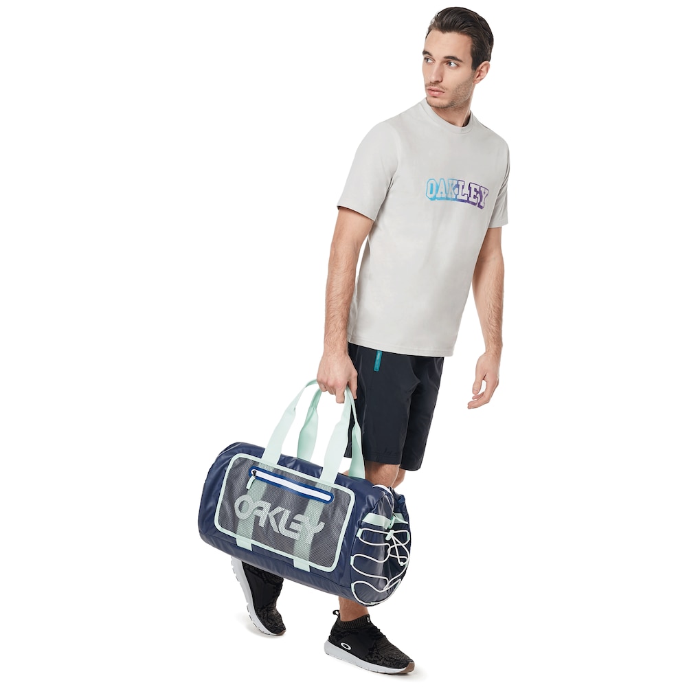 Oakley 90'S Big Duffle Bag in Dark Blue | Oakley® | Official